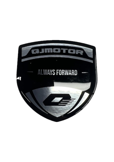 Qj Motor 3d Gümüş Arma Sticker Redlinegrafik