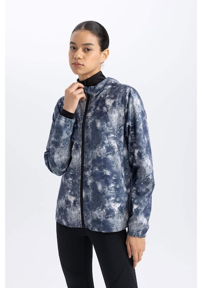 DeFactoFit Su İtici İnce Mont Rüzgar Geçirmez Slim Fit Dar Kesim Kapüşonlu Fermuarlı Esnek Dokulu Mevsimlik Baharlık B2459AX24SPBK81 Siyah