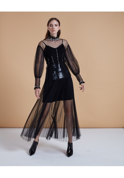 Serpil Exclusive Transparan Yaka Ve Kol Detaylı Dantel Garnili Bluz Romantik Ve Zarif Tasarım Siyah Serpil Exclusive Transparan Yaka Ve Kol Detaylı Dantel Garnili Bluz Romantik Ve Zarif Tasarım Siyah