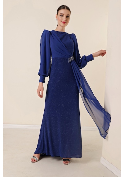 By Saygı Beli Taş Aksesuarlı Likralı Şifon Detaylı Astarlı Uzun Simli Geniş Beden Aralıklı Elbise Saks By Saygı Beli Taş Aksesuarlı Likralı Şifon Detaylı Astarlı Uzun Simli Geniş Beden Aralıklı Elbise Saks