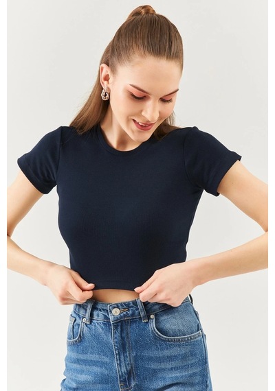 Butikgiz Kadın Kısa Kol Bisiklet Yaka Vücuda Oturan %100 Pamuklu Kaşkorse Esnek Crop Bluz Lacivert