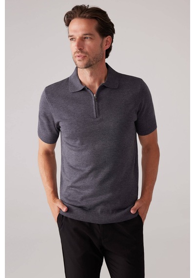 Erkek Koyu Gri Slim Fit Fermuar Detaylı Polo Yaka Triko Tişört