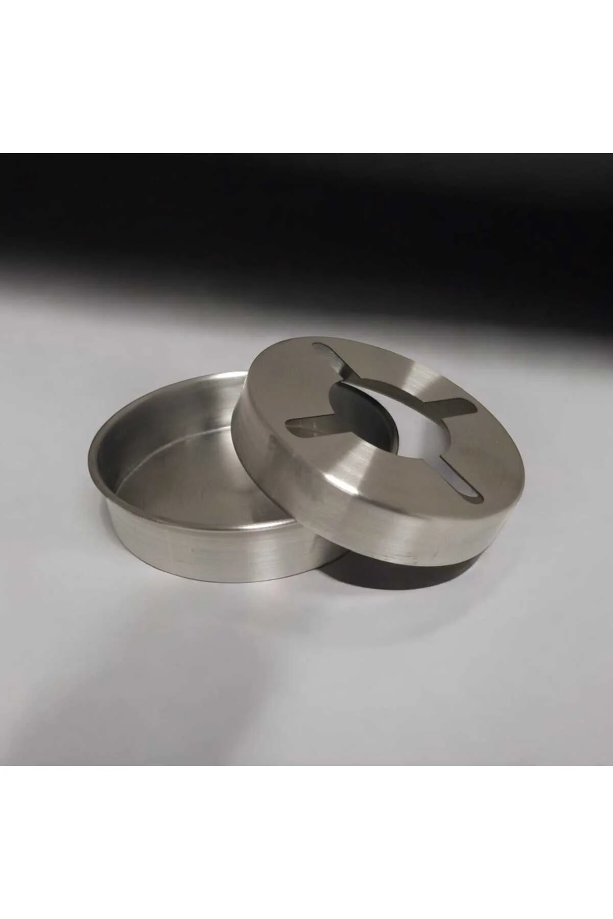 Ceritoğlu Paslanmaz Metal Küllük İnce & Kalın Sigara İçin Ayrı Koyma Yeri