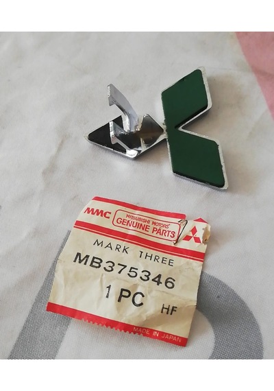 Mitsubishi Lancer Colt Kırmızı Elmas Logo 84-88 MB375346