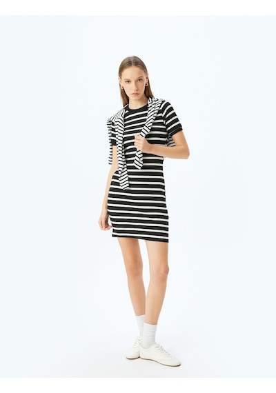 Koton Bisiklet Yaka Kısa Kollu Fitilli Mini Bodycon Elbise Siyah Çizgili 5sal80042ık Siyah