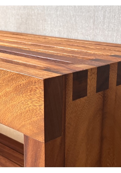 Shark Anatolia Premium Iroko Banyo Bahçe Havuz Bankı Raflı Ekstra Güçlü 86cm Indoor/outdoor Çok Renkli