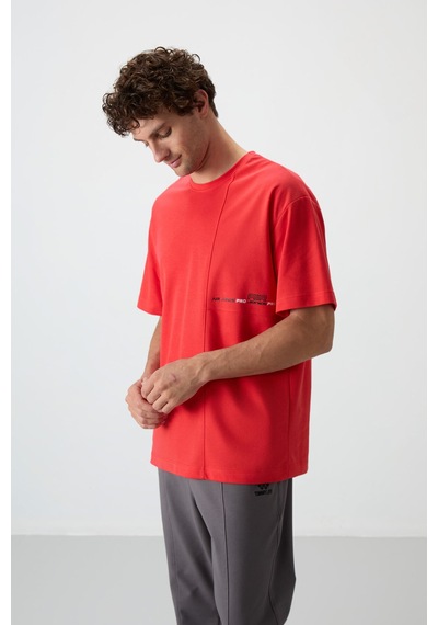 Air Jones Tommy Life Fiesta Pamuklu Kalın Yüzeyi Dokulu Oversize Fit Baskılı Erkek T-shirt - 88370 Kirmizi Air Jones Tommy Life Fiesta Pamuklu Kalın Yüzeyi Dokulu Oversize Fit Baskılı Erkek T-shirt - 88370 Kirmizi