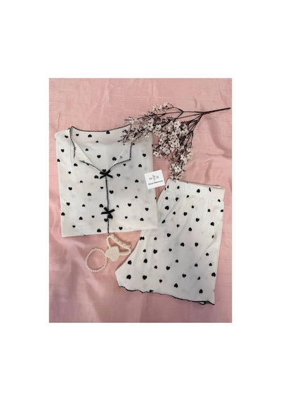 Mh Moony Homewears Siyah Kurdele Yazlık Yumuşacık Şortlu Pijama Takımı Krem Ve Siyah Mh Moony Homewears Siyah Kurdele Yazlık Yumuşacık Şortlu Pijama Takımı Krem Ve Siyah