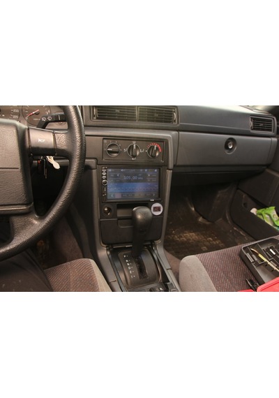 1992 Volvo 940 Radyo Çerçevesi