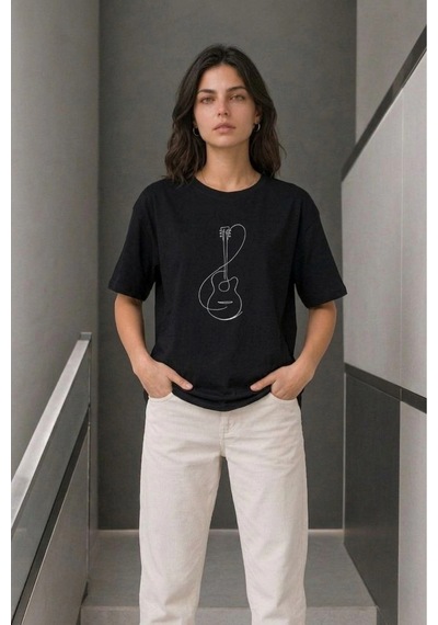 Wear Vexel Kadın Minimal Gitar Baskılı Tişört T-shirt Yazlık Kısa Kol Bisiklet Yaka T-shirt - Siyah Siyah Wear Vexel Kadın Minimal Gitar Baskılı Tişört T-shirt Yazlık Kısa Kol Bisiklet Yaka T-shirt - Siyah Siyah