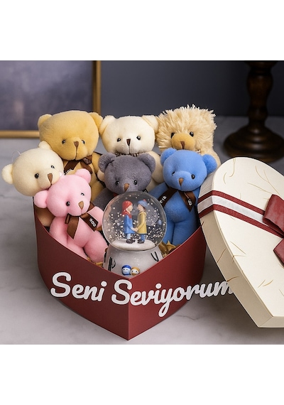 Sevgiliye En Tatlı Hediye Seti Peluş Ayıcık Kalpli Kutuda 7 Mini Peluş Ayıcık Işıklı Kar Küresi Seti Çok Renkli
