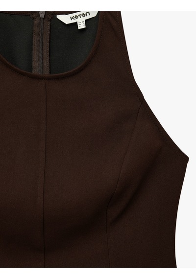 Koton Slim Fit Bisiklet Yaka Kolsuz Peplum Bluz Kahverengi 7wak60033pw Kahve