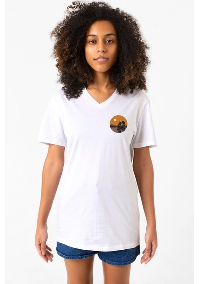 One Piece Anime Thousand Sunny Beyaz Kadın V Yaka Tshirt Beyaz