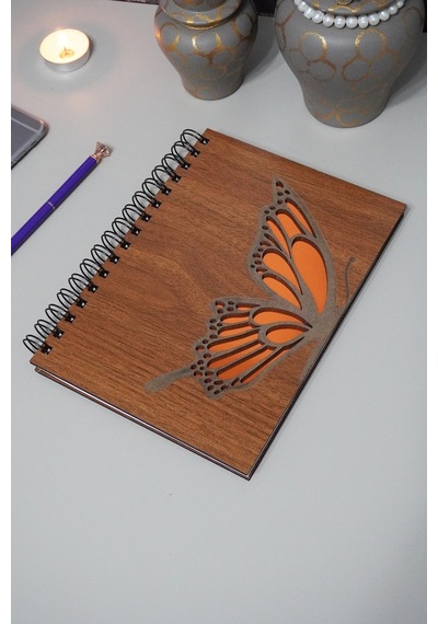 Kelebek Desenli Ahşap Kapaklı Defter - Ajanda - A5 Notebook Çizgisiz Anı Defteri Ahşap Rengi Ceviz