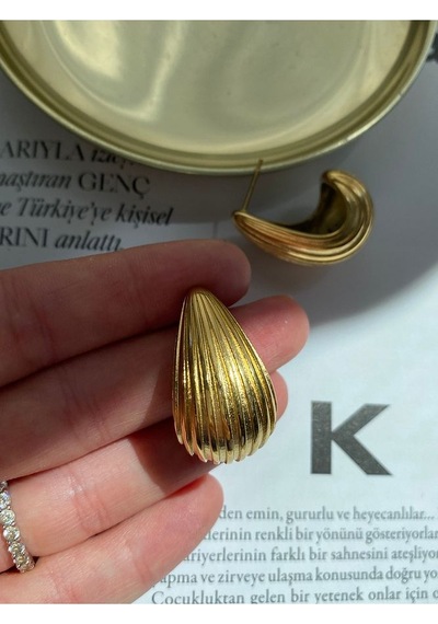 Vintage Damla Çelik Kararmaz Altın Kaplama Küpe Çifti Altın