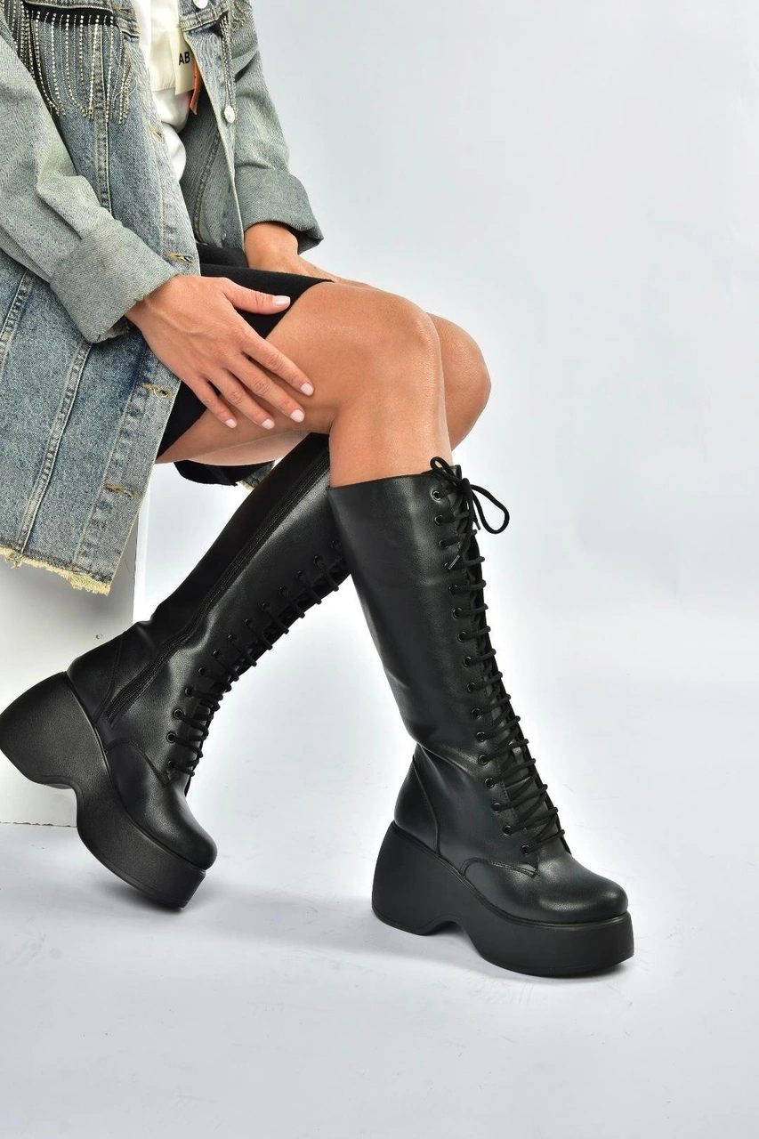 Fox Shoes V965307009 Siyah Dolgu Tabanlı Kadın Postal Çizme Siyah