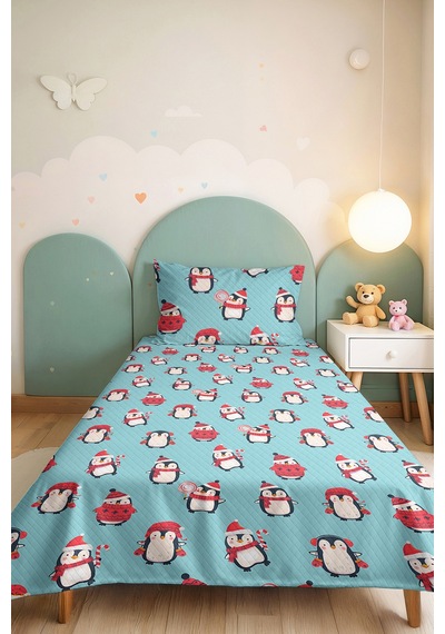 Evimde Bambaşka Penguen Mavi Erkek Çocuk Odası Tek Kişilik Pike Takımı - Kış Desenli 160x220 CM Yatak Örtüsü Evimde Bambaşka Penguen Mavi Erkek Çocuk Odası Tek Kişilik Pike Takımı - Kış Desenli 160x220 CM Yatak Örtüsü