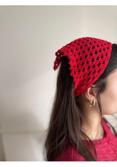 Kadın El Örgüsü Üçgen Bandana Saç Aksesuarı Kırmızı