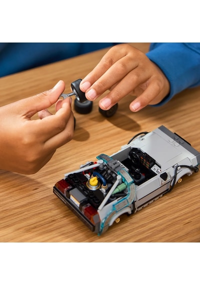 LEGO® Speed Champions Geleceğe Dönüş’ten Zaman Makinesi 77256 -9 Yaş ve Üzeri Çocuklar için Yaratıcı Oyuncak Yapım Seti (357Parça)