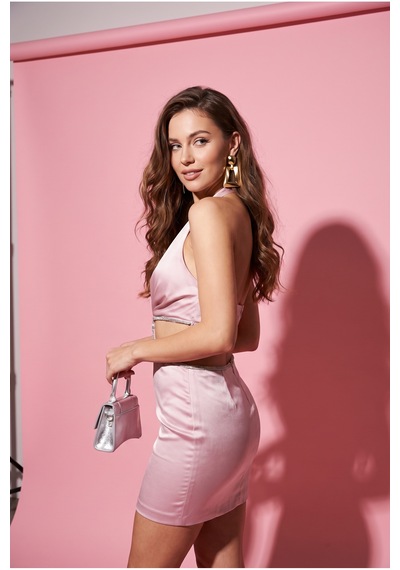 Fashion Cocktail Taş Düğümü Kristal Taş Bel Şerit Çevrili Göğsü Büzgülü Gümüş Işıltılı Pencere Detaylı Derin V Yakalı Sırt Dekolteli Saten Süper Mini Parti Elbisesi Pembe Fashion Cocktail Taş Düğümü Kristal Taş Bel Şerit Çevrili Göğsü Büzgülü Gümüş Işıltılı Pencere Detaylı Derin V Yakalı Sırt Dekolteli Saten Süper Mini Parti Elbisesi Pembe