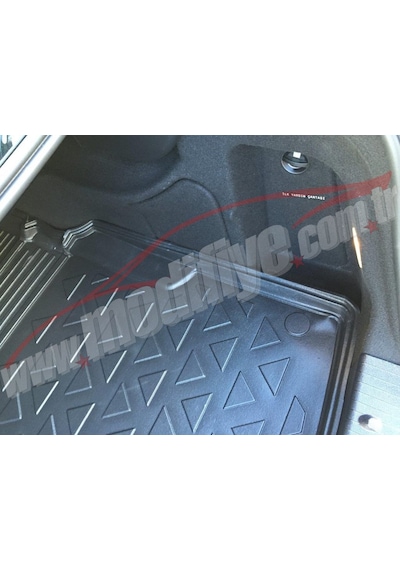 E Seri W212 2010-2015 Arası 3D Kauçuk Rampalı Bagaj Havuzu