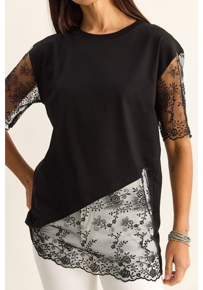 Shade Kadın Bisiklet Yaka Dantel Garnili Asimetrik Kesim Relaxed Fit T-shirt 2225 60286125 - Siyah Shade Kadın Bisiklet Yaka Dantel Garnili Asimetrik Kesim Relaxed Fit T-shirt 2225 60286125 - Siyah