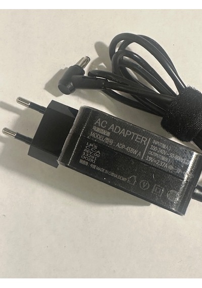 19 Volt 2.37 Amper Asus Uyumlu Adaptör 19 Volt 2.37 Amper 4.0 Mm 1.35 Mm Adaptör
