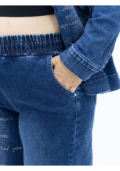 Trieste Büyük Beden Yüksek Bel Taş Yazı İşlemeli Beli Lastikli Bağcıklı Denim Kadın Pantolon Lacivert Trieste Büyük Beden Yüksek Bel Taş Yazı İşlemeli Beli Lastikli Bağcıklı Denim Kadın Pantolon Lacivert