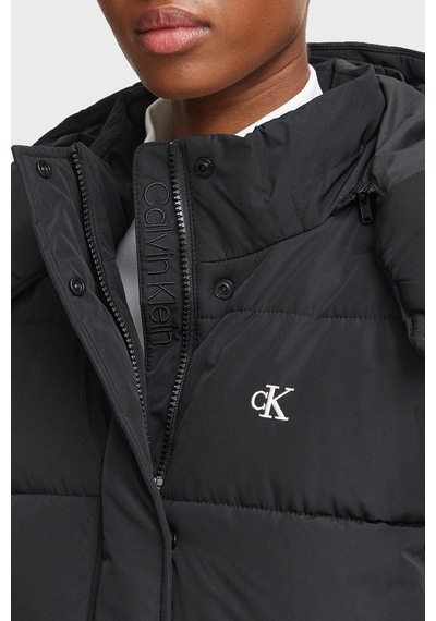 Calvin Klein Suya Dayanıklı Çıkarılabilir Kapüşonlu Şişme Mont Lv047h504gub1 Kadın Mont Lv047h504g Ub1 Siyah