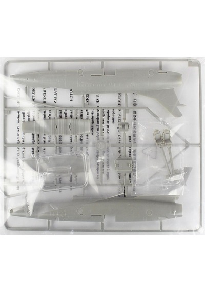 1/72 F-100c Super Sabre Savaş Uçağı Maketi, Trumpeter 01648