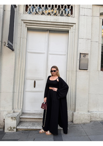 Bonacosa Kadın Viskon 3 Lü Takım Kimono + Beli Lastikli Salaş Pantolon + Crop 8 Renk Siyah Bonacosa Kadın Viskon 3 Lü Takım Kimono + Beli Lastikli Salaş Pantolon + Crop 8 Renk Siyah