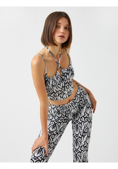Koton Crop Atlet Pencere Detaylı Desenli Siyah Desenli 2sal30237ık 2SAL30237IK9D9 Siyah