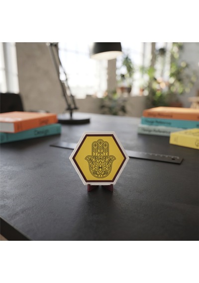 Özgün Hamsa Tasarımlı Dekoratif Masaüstü Süsü, Ofis Ve Ev Dekorasyonuna Sanatsal Dokunuş Katan Şık Tasarım 10x10 Cm, Sarı