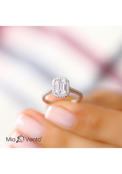 Mia Vento 1.00 Karat Emerald Tektaş Gümüş Yüzük