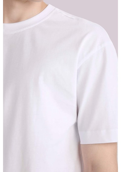 DeFacto Oversize Geniş Kalıp Bisiklet Yaka Basic Düz Kısa Kollu Beyaz Tişört E6885AXNSWT34