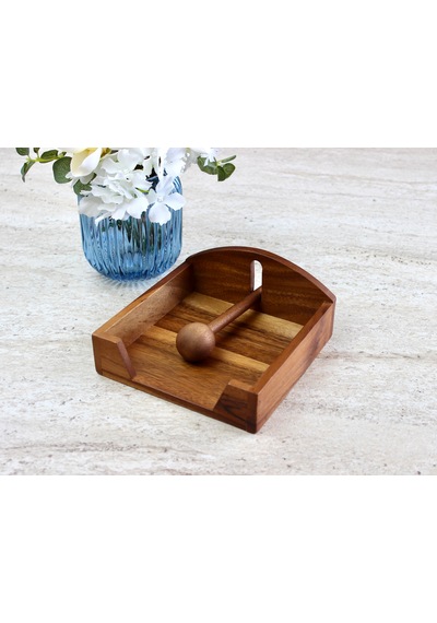 Doğal Akasya Ağacı Peçetelik - Rüzgar Korumalı Ağırlıklı Ahşap Masaüstü Kare Peçetelik - İç Ve Dış Mekan, Bahçe, Balkon Uyumlu 17x17 Cm Doğal Akasya Ağacı Peçetelik - Rüzgar Korumalı Ağırlıklı Ahşap Masaüstü Kare Peçetelik - İç Ve Dış Mekan, Bahçe, Balkon Uyumlu 17x17 Cm
