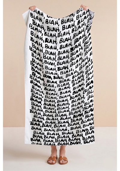 Blah Yazı Temalı Modern Siyah Beyaz Plaj Havlusu - Minimalist Tipografik Hızlı Kuruyan Havlu Örtü Bulut Yasemin