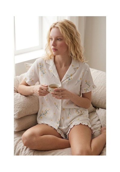 Fit Women Çiçek Desenli Fırfır Detaylı Şortlu Pijama Takımı 8075 Çok Renkli