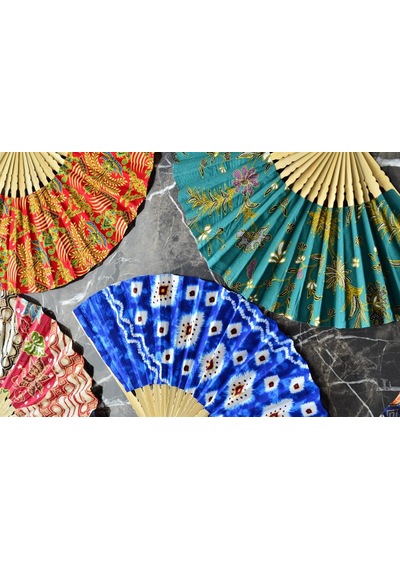 Endonezya Batik Kumaş El Yapımı Ahşap Yelpaze Büyük Boy 27 Cm