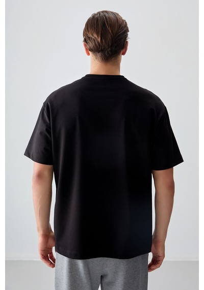Air Jones Tommy Life Siyah Pamuklu Kalın Yumuşak Dokulu Oversize Fit Baskılı Erkek T-shirt - 88374 Siyah Air Jones Tommy Life Siyah Pamuklu Kalın Yumuşak Dokulu Oversize Fit Baskılı Erkek T-shirt - 88374 Siyah