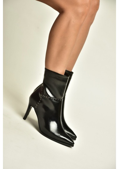 Fox Shoes Z260236260 Siyah Rustik İnce Topuklu Kadın Bot