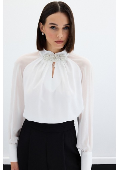 Sateen Yaka Aksesuarlı Bluz - Ekru-133754 Ekru