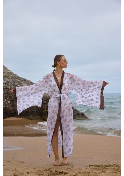 Moda Banuş Beyaz Nakış İşlemeli Yarasa Kol Uzun Kimono, Pareo Beyaz Beyaz