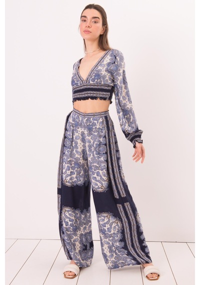 Fashion Cocktail Viskon Yazlık Lastikli Otantik Desenli Bohem Sahil Pantolon Krop Takım Lacivert Fashion Cocktail Viskon Yazlık Lastikli Otantik Desenli Bohem Sahil Pantolon Krop Takım Lacivert