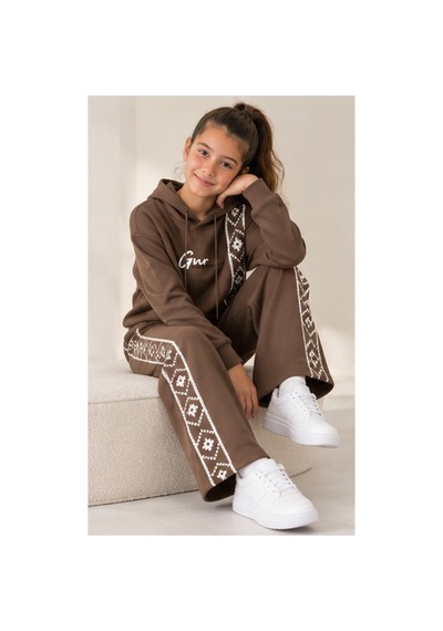 Mila Mood Kız Çocuk Kahverengi Kapüşonlu Desenli Sweatshirt Bol Paça Eşofman 2 Li Takım Mila Mood Kız Çocuk Kahverengi Kapüşonlu Desenli Sweatshirt Bol Paça Eşofman 2 Li Takım