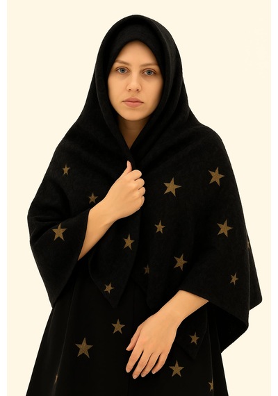 Trikoşal Gold Sim İplikten İşlenmiş Yıldız Motifli Triko Şal Yumuşak Dokulu, Rahat Ve Şık-taşınabilir Çantalı Altın - Siyah Trikoşal Gold Sim İplikten İşlenmiş Yıldız Motifli Triko Şal Yumuşak Dokulu, Rahat Ve Şık-taşınabilir Çantalı Altın - Siyah