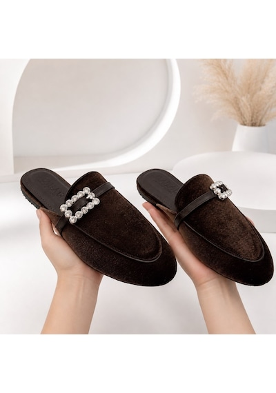 Dabab Shoes Marıgold Kadın Taşlı Tokalı Acı Kahve Kadife Görünümlü Kapalı Burun Düz Taban Mule Terlik Kahverengi