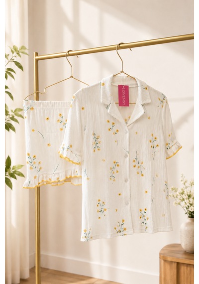 Lovensy Ekru Çiçek Desen Pijama Şortlu Takım Beyaz - Ekru