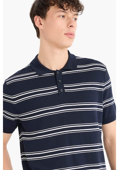 DeFacto Regular Fit Polo Yaka Çizgili Kısa Kollu Yumuşak Tuşeli Triko Tişört E2665AX25SPNV64 DeFacto Regular Fit Polo Yaka Çizgili Kısa Kollu Yumuşak Tuşeli Triko Tişört E2665AX25SPNV64