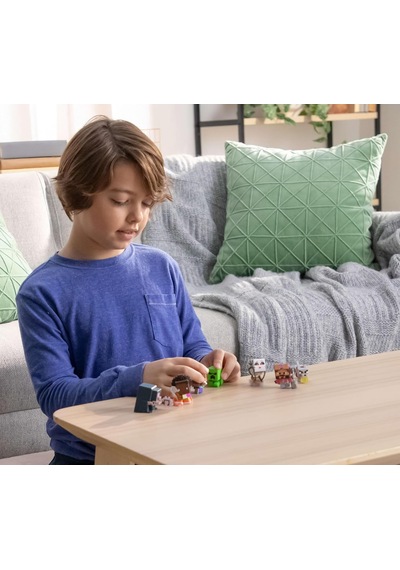 Mattel Oyuncak Seti Ve 7 Mini Aksiyon Figürü, Bir Filmi'nden İlham Alan Mini Mode Çoklu Paket, Steve Ve 3 Özel Karakter, Jfm37